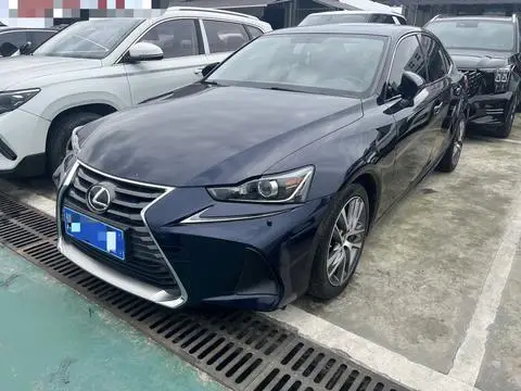 Lexus IS 2017