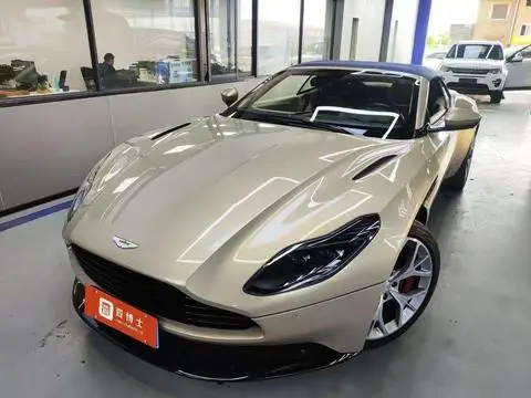Aston Martin DB11 2019
