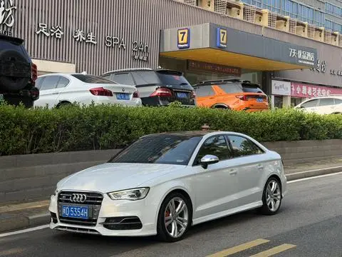 Audi S3 2015 — фото 1