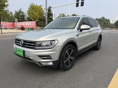Volkswagen Tiguan L 2019 — фото 1