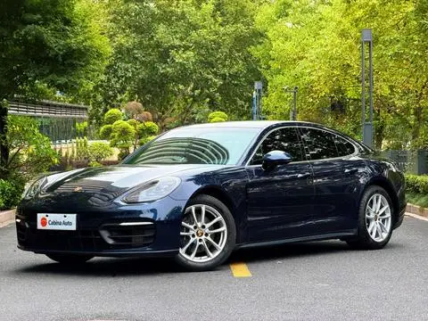 Porsche Panamera 2023
