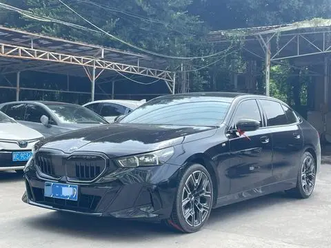 BMW 5 Series 2025