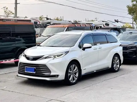 Toyota 赛那 2023
