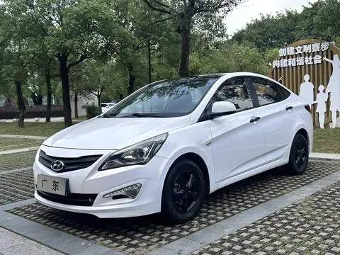 Hyundai 瑞纳 2014