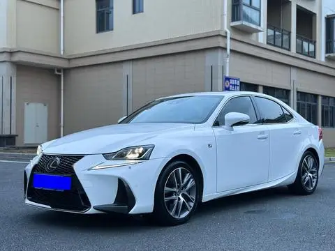 Lexus IS 2017