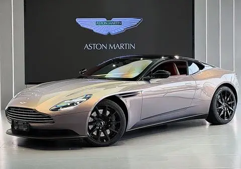 Aston Martin DB11 2022