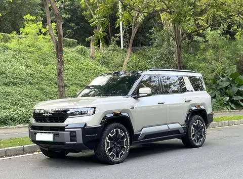 BYD Leopard 8 2025