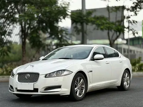 Jaguar XF 2015