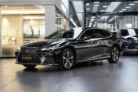 Lexus LS 2021
