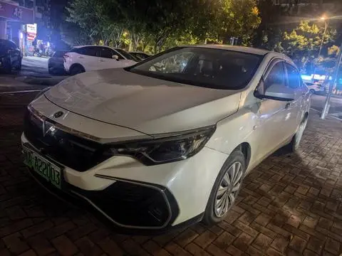 Venucia D60 EV 2022