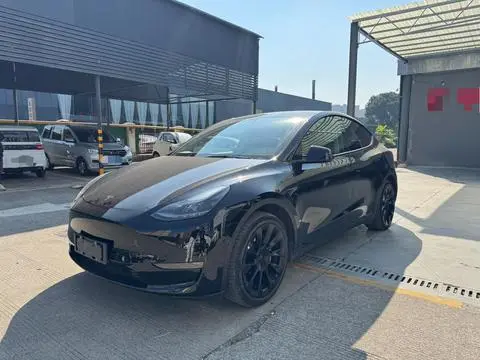Tesla Model Y 2023 — фото 1