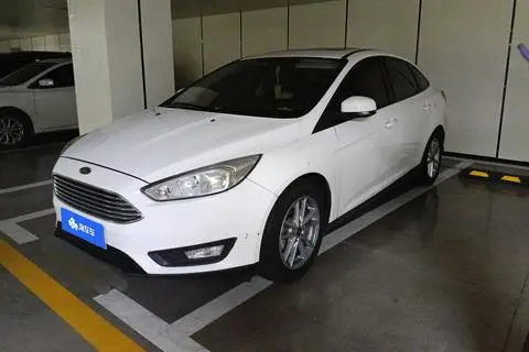 Ford Focus 2018 — фото 1