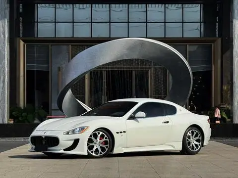 Maserati GranTurismo 2007 — фото 1