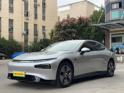 XPeng 小鹏P7 2023