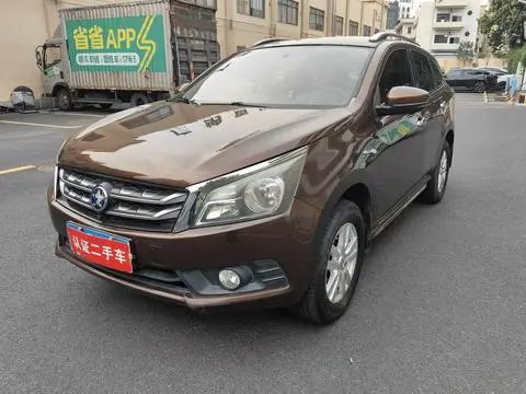 Venucia T70 2016