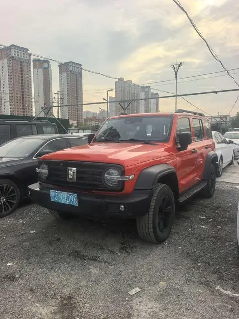 TANK 300 2023
