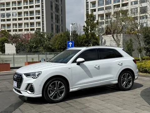Audi Q3 2022