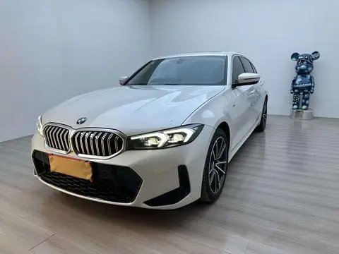 BMW 3 Series 2023 — фото 1