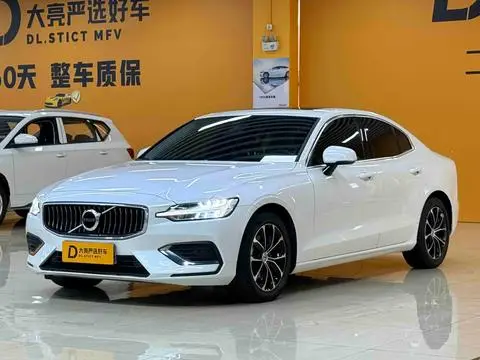 Volvo S60 2021 — фото 1