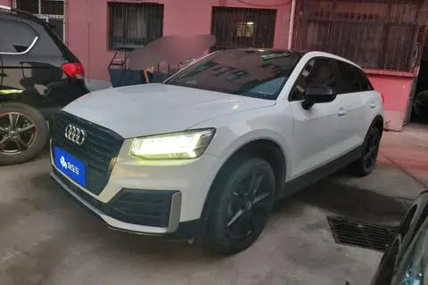 Audi Q2L 2020