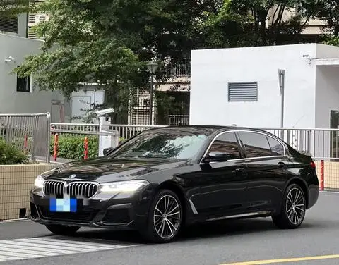 BMW 5 Series 2021 — фото 1