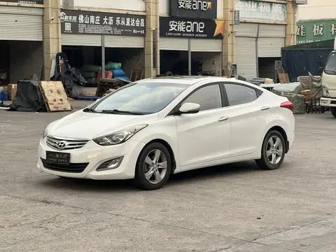 Hyundai Elantra Langdong 2013 — фото 1
