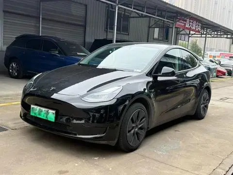 Tesla Model Y 2023 — фото 1