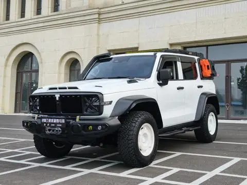 TANK 300 2023