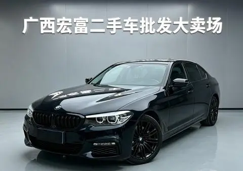 BMW 5 Series 2018 — фото 1