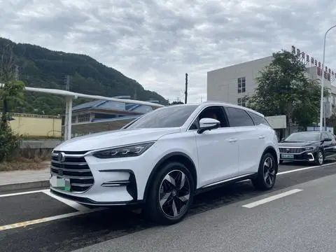 BYD Tang DM 2023 — фото 1