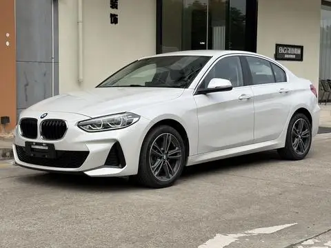 BMW 1 Series 2023 — фото 1