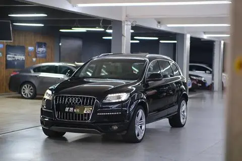 Audi Q7 2011 — фото 1