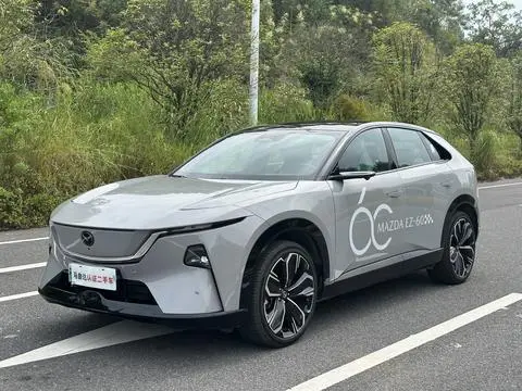Mazda EZ-60 2025