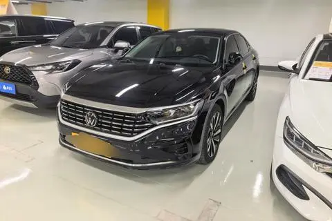 Volkswagen Passat 2023