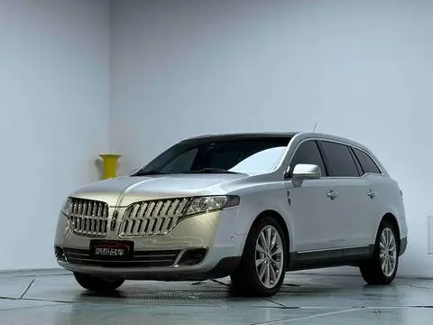Lincoln MKT 2010