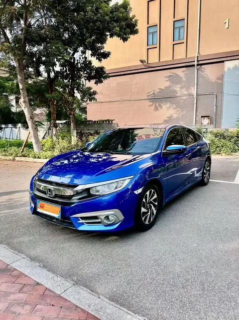 Honda Civic 2016 — фото 1