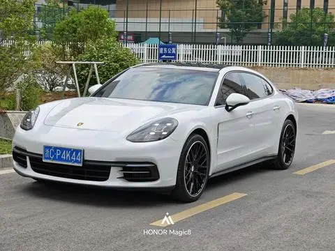 Porsche Panamera 2019