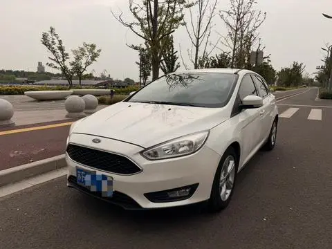 Ford Focus 2017 — фото 1