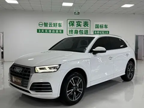 Audi Q5L 2018 — фото 1