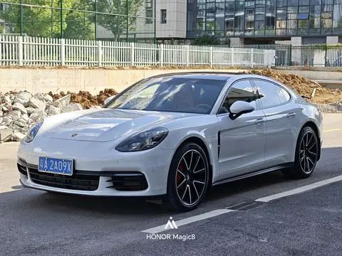 Porsche Panamera 2019