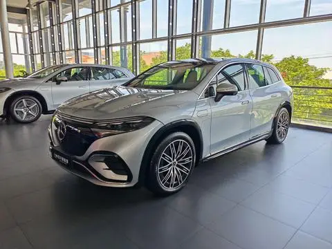 Mercedes-Benz EQS SUV 2023
