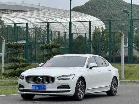 Volvo S90 2023