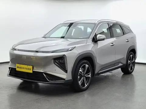 Geely L7 2025