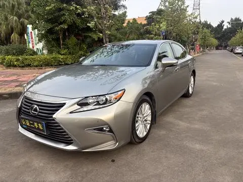 Lexus ES 2017