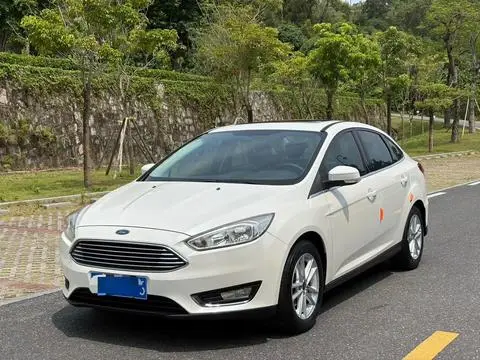 Ford Focus 2017 — фото 1