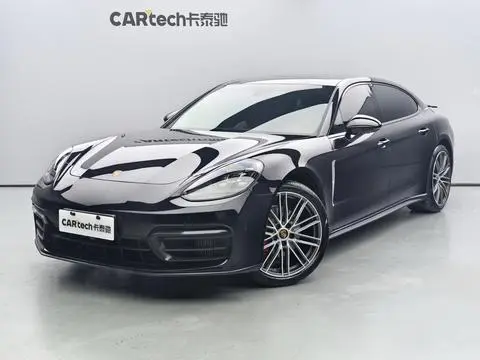 Porsche Panamera 2023 — фото 1