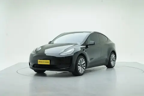 Tesla Model Y 2023 — фото 1
