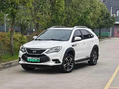 BYD Tang DM 2015