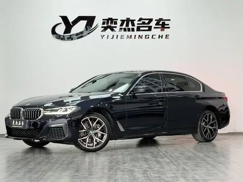 BMW 5 Series 2022 — фото 1