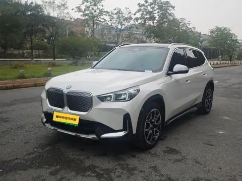 BMW iX1 2023